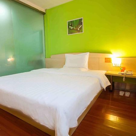7Days Inn Heyuan Cultrual Palace Renren Le Номер фото