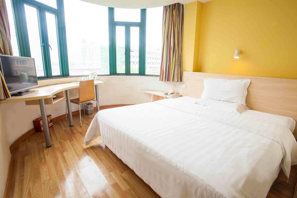 7Days Inn Heyuan Cultrual Palace Renren Le Номер фото